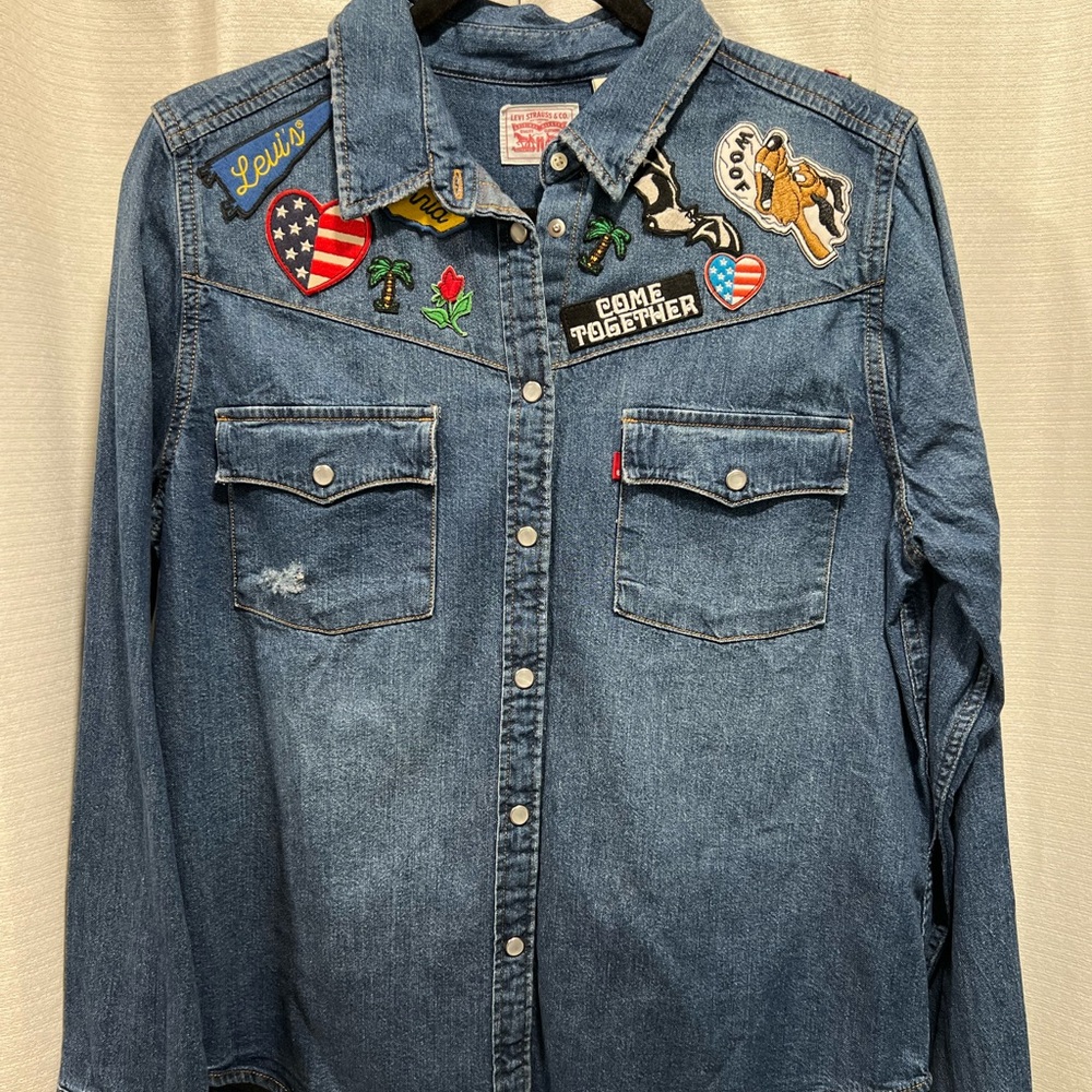 Levi's Blue Denim Shirt with Colorful Patches Size L NWT